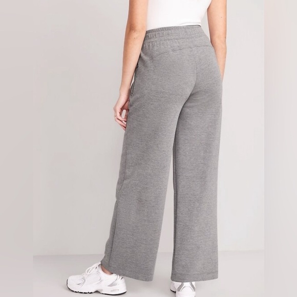 NWT! Faux Heather Gray High-Waisted Dynamic Fleece Pintucked Wide-Leg - Size XL🩵 - Picture 3 of 9